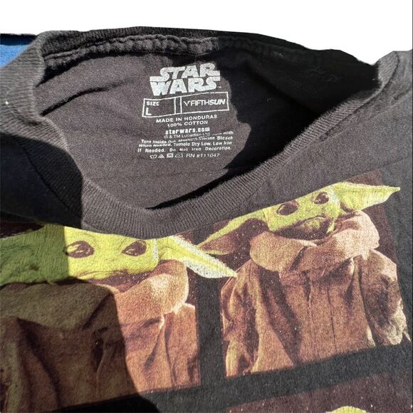 Star Wars Baby Yoda Portrait T shirt - Picture 4 of 4